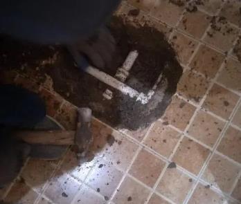 石龙卫生间漏水维修公司为您分享下卫生间渗水如何处理及注意事项